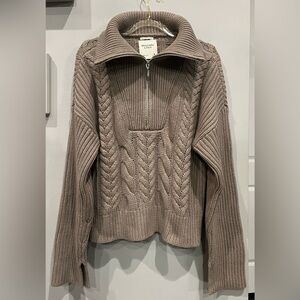ABERCROMBIE & FITCH MERINO WOOL CABLE KNIT SWEATER